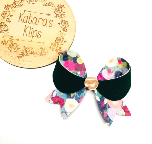 Lily Green Floral bow