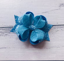 Load image into Gallery viewer, Blue Glitter Felt Posey Bow