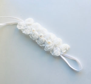 White Floral strand pearls bow