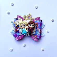 Load image into Gallery viewer, Deluxe Winter Friends Clay bow