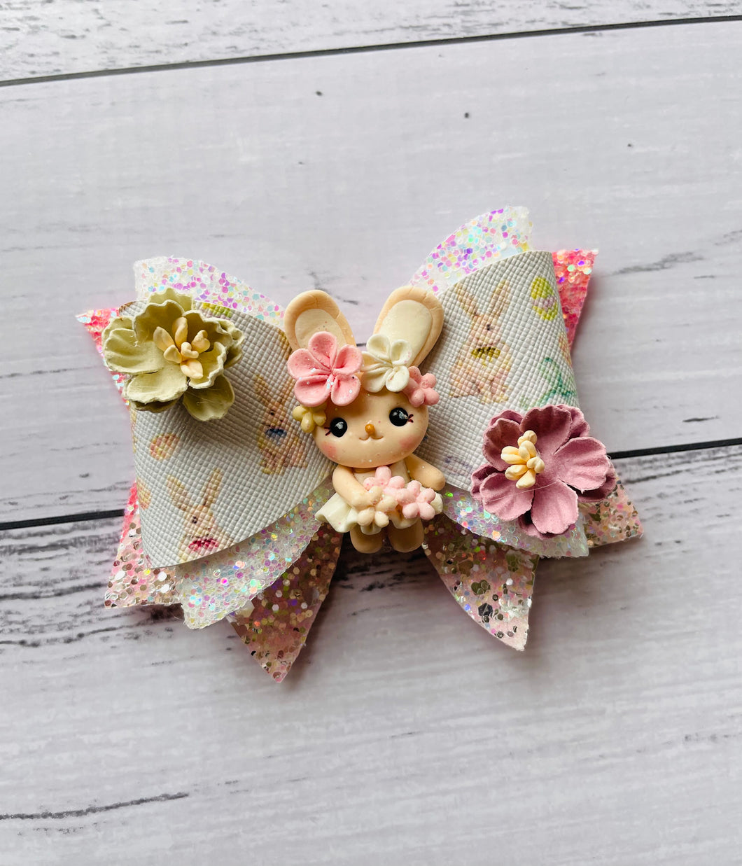 Classic Easter Bunny Clay Bow
